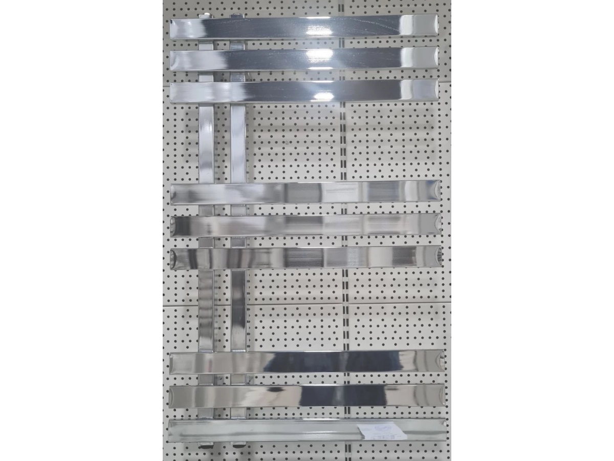 Дизайнерский полотенцесушитель Aerfild Elche 500x800 mm, crom